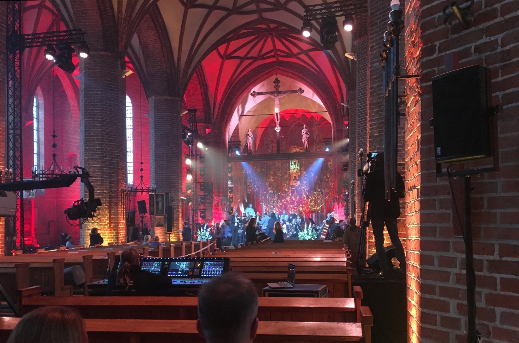 alcons assists anniversary concert for john paul ii s papal