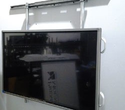 rAVe Scoop: Premier Shows LCD-Over-Chalkboard-Slider Mount