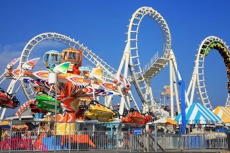 Five Ways to Use Digital Signage in an Amusement Park