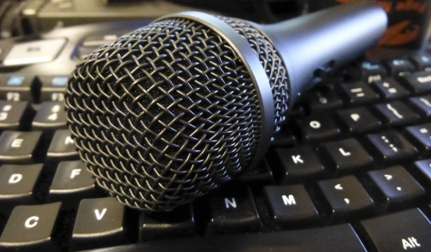 podcast-microphone