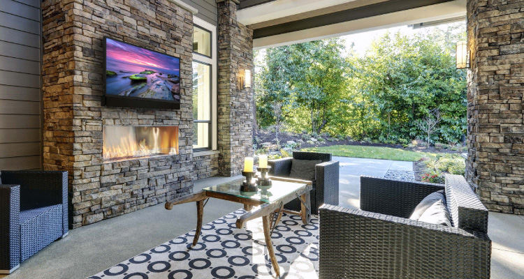 Séura Intros New Shade Series Outdoor TVs