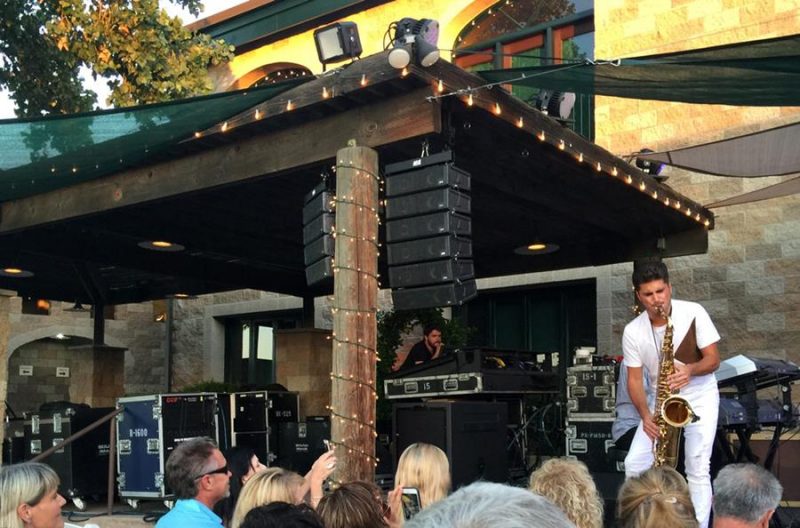 VUE Uncorks World-Class Experience at Thornton Winery Champagne Concert Series