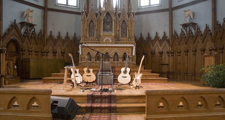 The Hybrid Approach to Acoustics Instrument Reinforcement