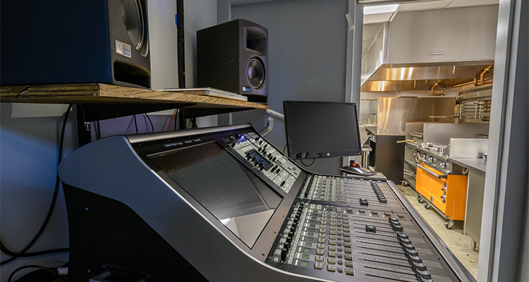 No Ordinary Supper Club: Verse Acquires an SSL Live L300 at “Greatest Sounding Restaurant in the United States”