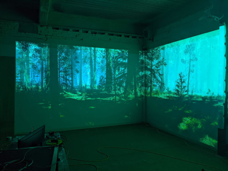 Holosphere Standardizes Scalable Display Technologies for CAVE Solutions