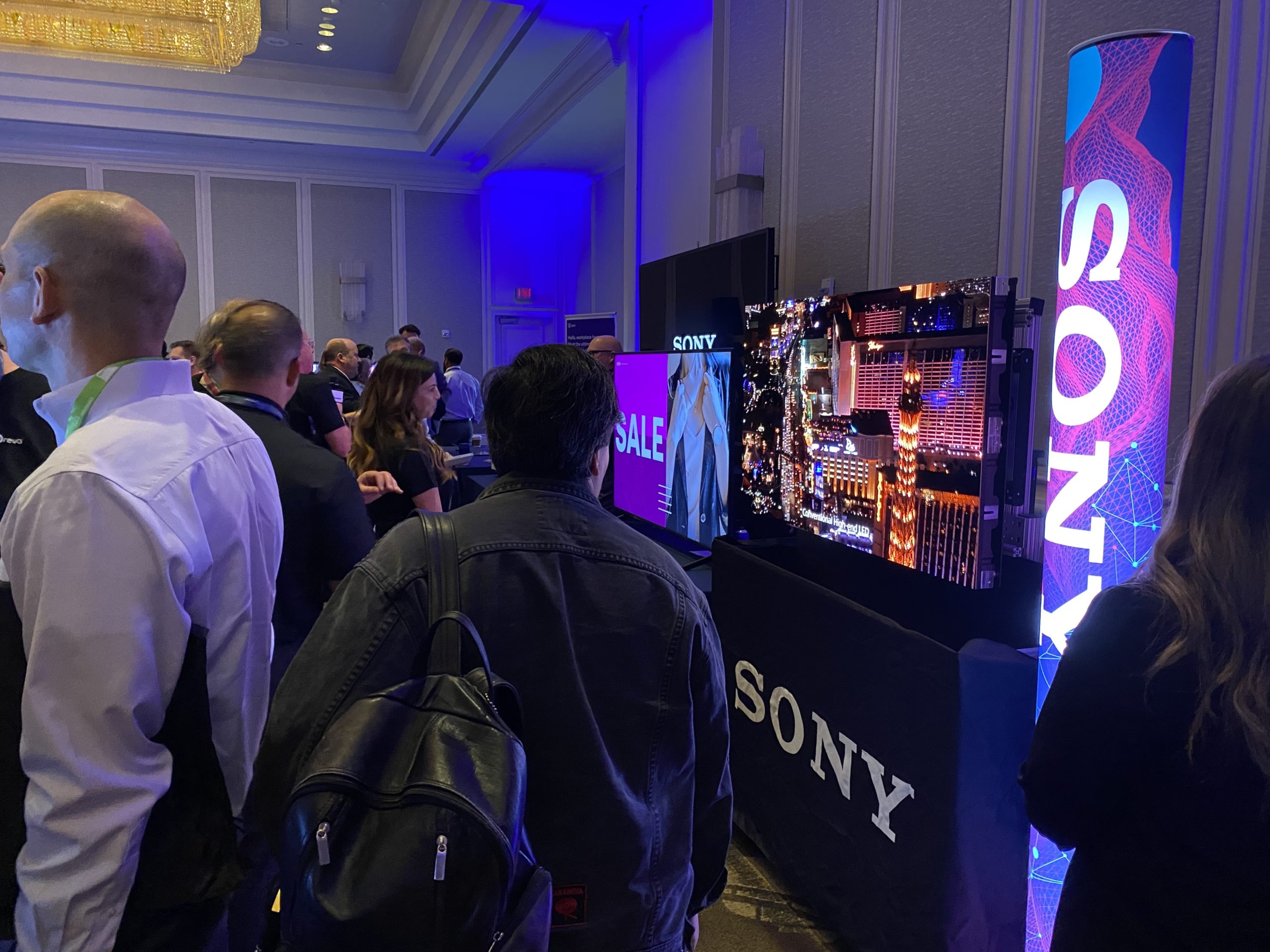 sony e4 show floor