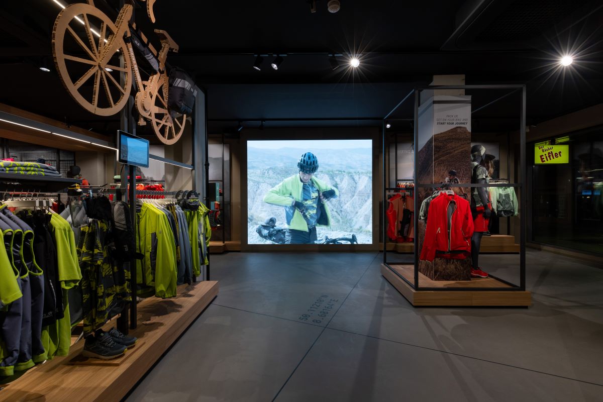 Jack Wolfskin Store Main Display