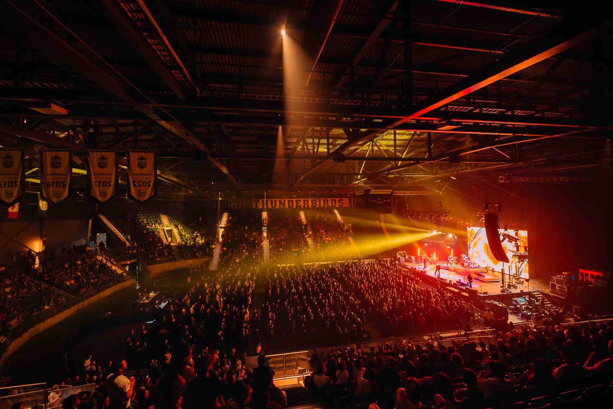 Dream Theater Takes North America’s First LAcoustics L Series System