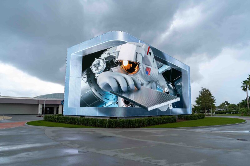 SNA Displays Builds Entry Experience for Kennedy Space Center Visitor Complex