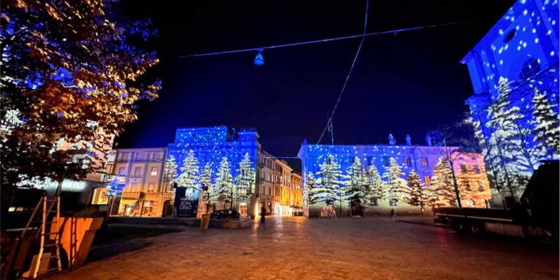 Sondrio Installs PROLIGHTS Mosaico Image Projectors to Create Christmas Light Show