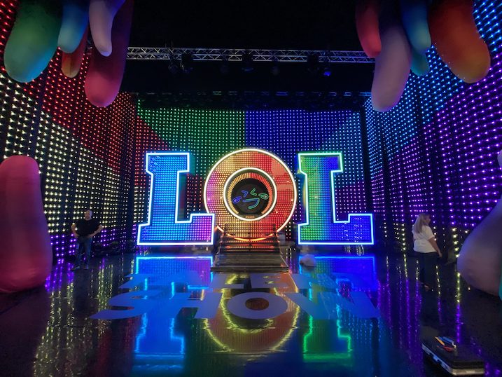 Italy’s LOL Comedy Show Is Pixel Dot Perfect With Hippotizer