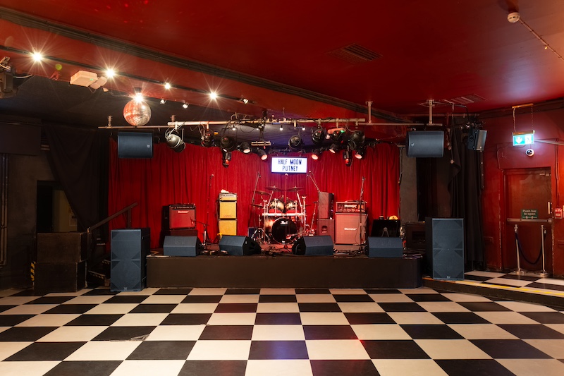 20240501 DSC 8566 Half Moon Putney