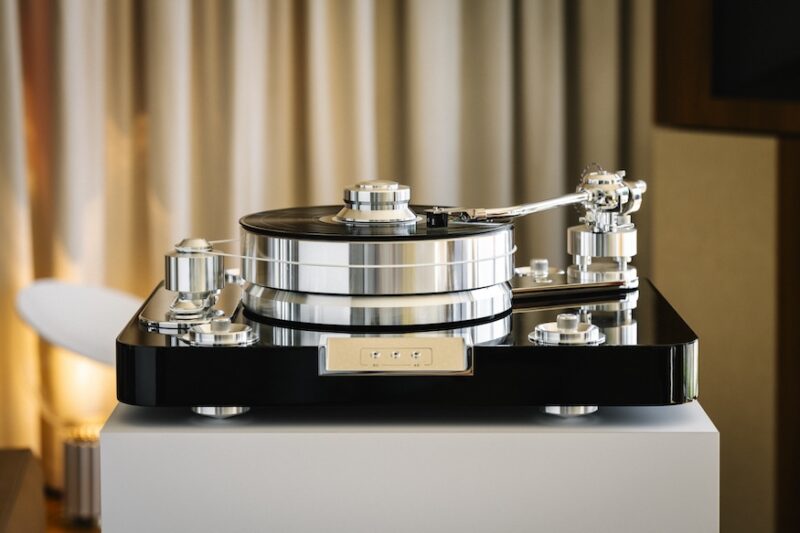 Pro-Ject Announces the Launch of the Signature 12.2 Flagship Turntable