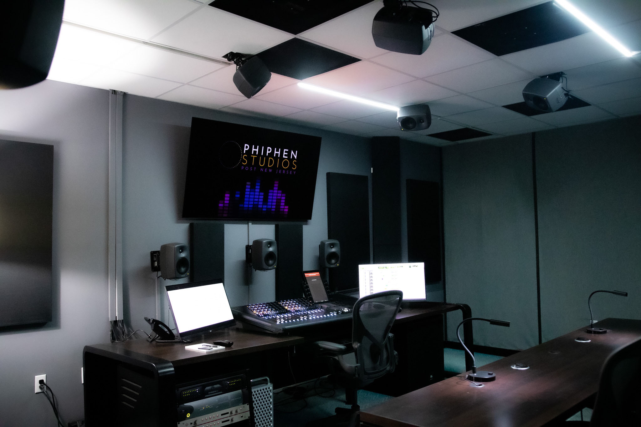 Phiphen SoundRoom