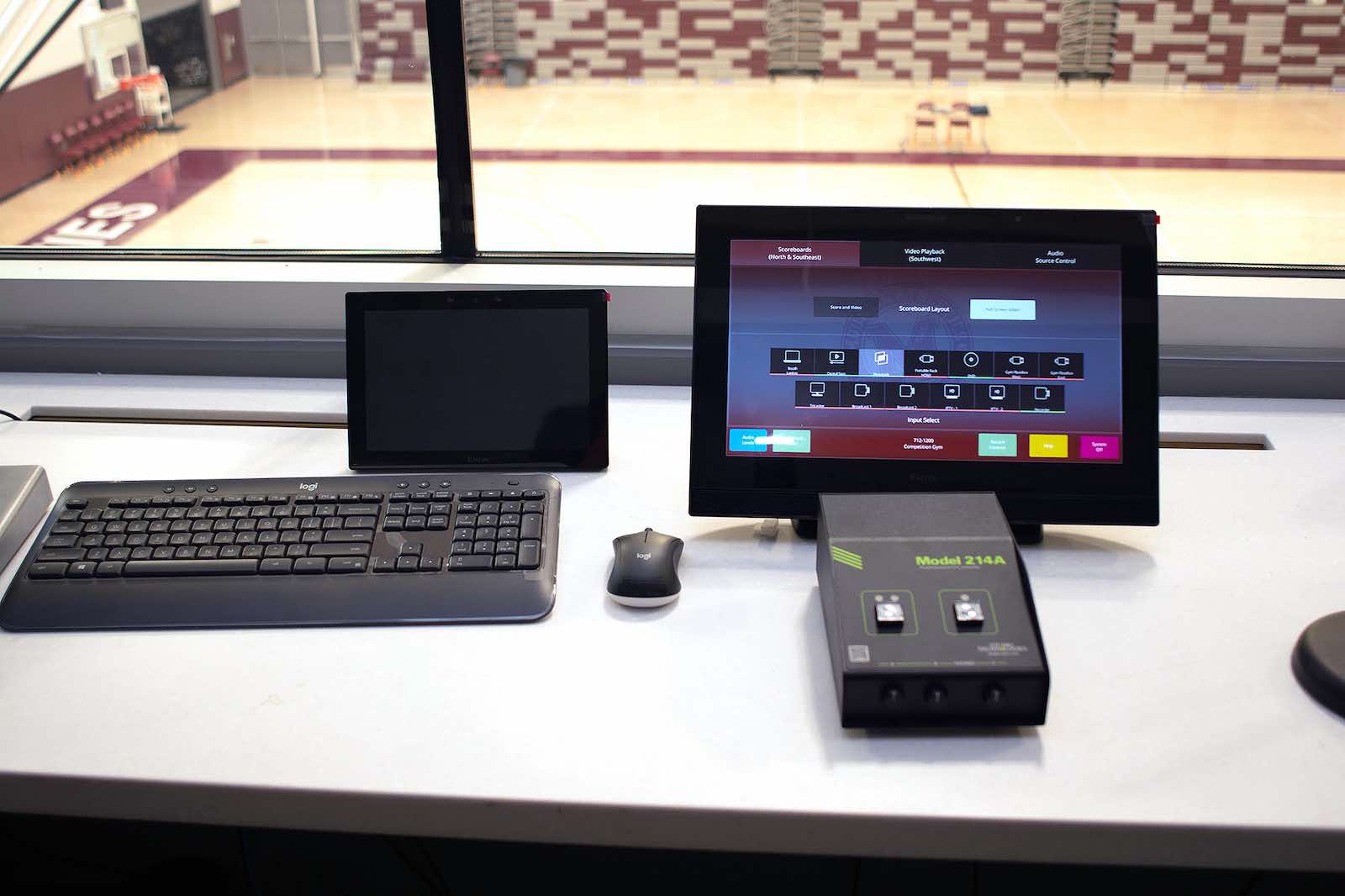 extron pool